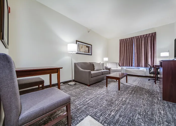 Cobblestone Hotel & Suites - Cozad